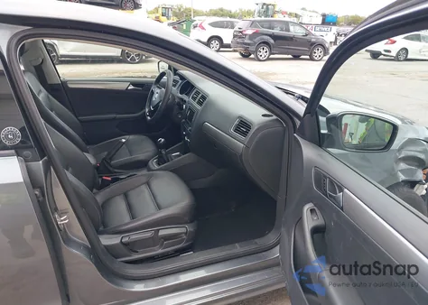 2018 Volkswagen Jetta 1.4T Se/1.4T Wolfsburg Edition z USA, uszkodzony, nr VIN 3VWB67AJXJM206347